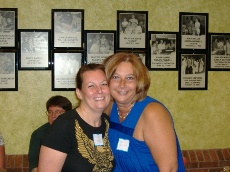 Debbie Hamilton Photo 3