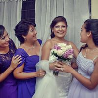 Evelyn Zavala Photo 32