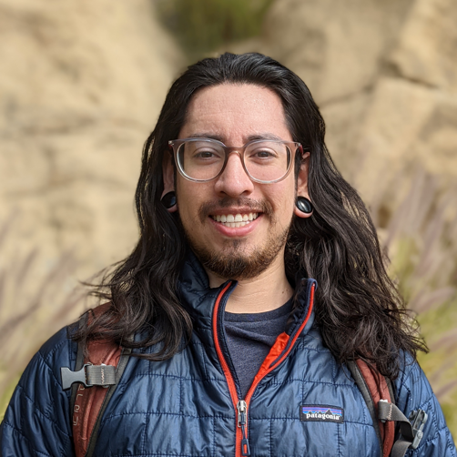 Eric Gomez Photo 34