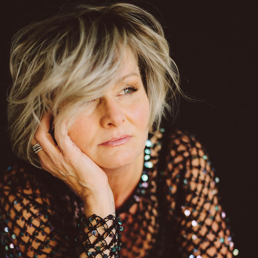 Laurie Jones Photo 42