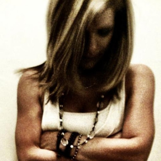 Kelly Buch Photo 24