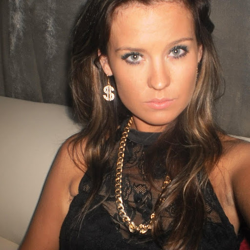 Amy Pearce Photo 13