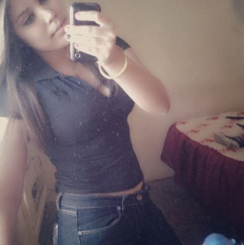 Ana Velazquez Photo 13
