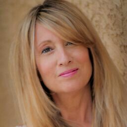Carolyn Cooke Photo 12