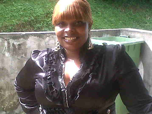 Sandra John Photo 21
