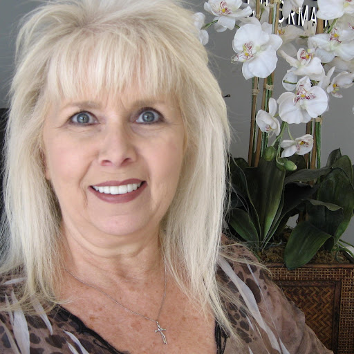 Pamela Morris Photo 22