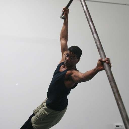 Gregory Lloyd Photo 31