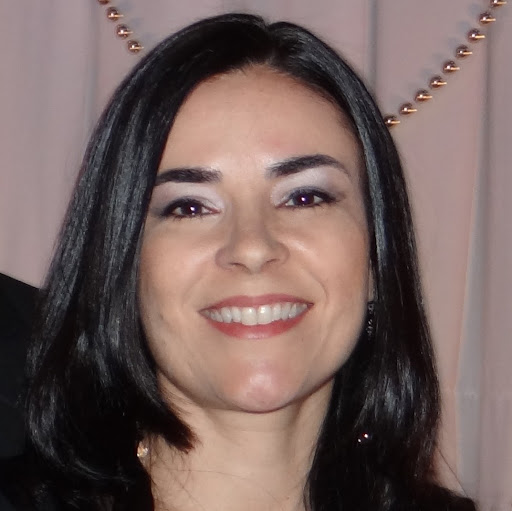 Elisabeth Andrade Photo 22