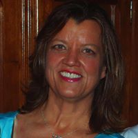 Julie Stewart Photo 44