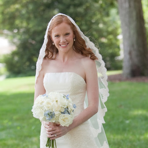 Elizabeth Sellers Photo 39