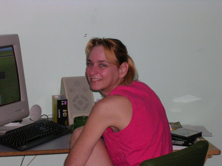 Julie Harding Photo 25