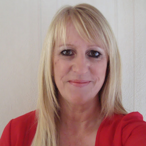 Alison Robinson Photo 18