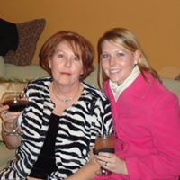 Elizabeth Daniels Photo 25