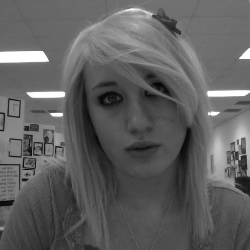 Hannah Miller Photo 12