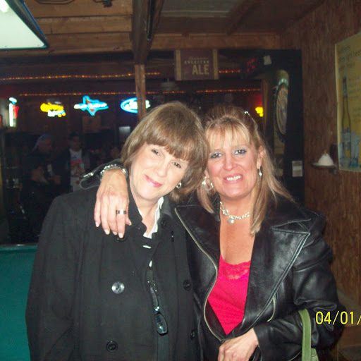Dana Graves Photo 10