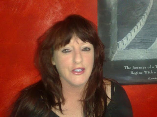 Diane Knight Photo 32