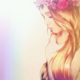 Kristina Webb Photo 9