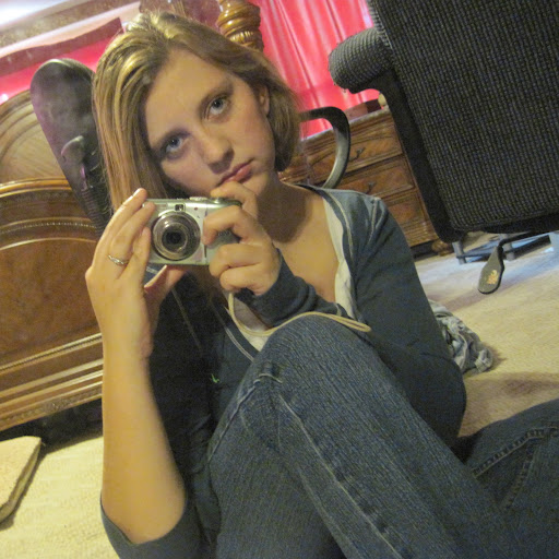 Victoria Nolan Photo 23