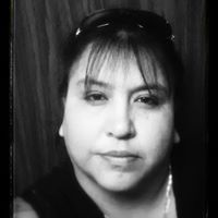 Heidi Lowe Photo 11