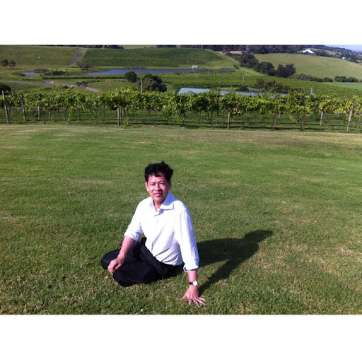 Hiep Nguyen Photo 19