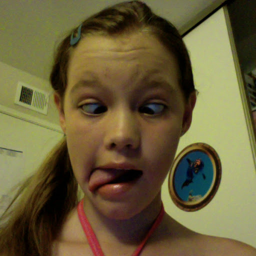 Amber Howell Photo 15