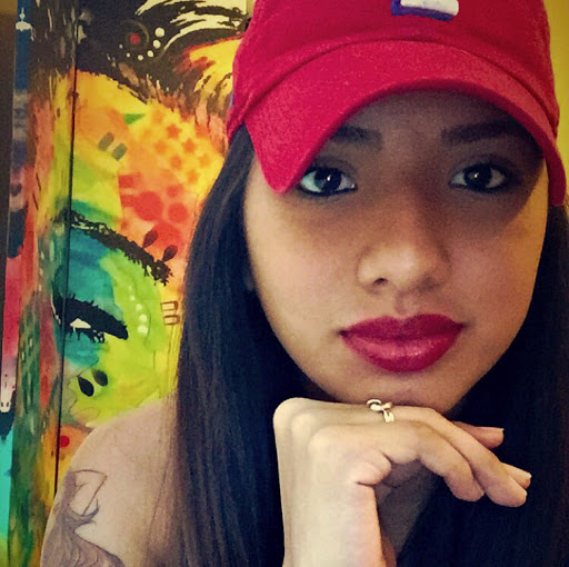 Julia Estrada Photo 23