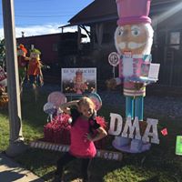 Michelle Crandall Photo 36