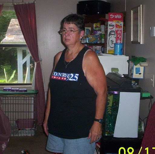 Ellen Edwards Photo 18