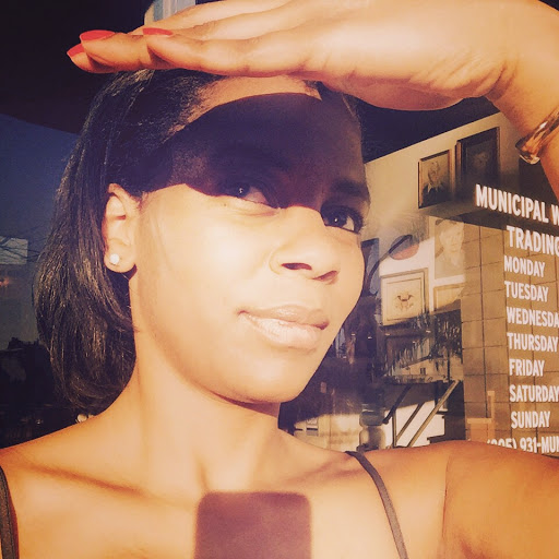 Erica Armstrong Photo 25