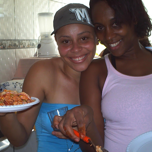 Janice Gomes Photo 8