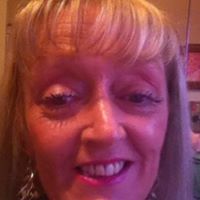 Daphne Reynolds Photo 32