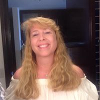 Kristen Garrett Photo 17