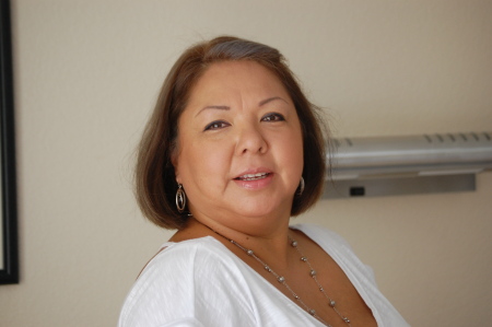 Linda Flores Photo 17