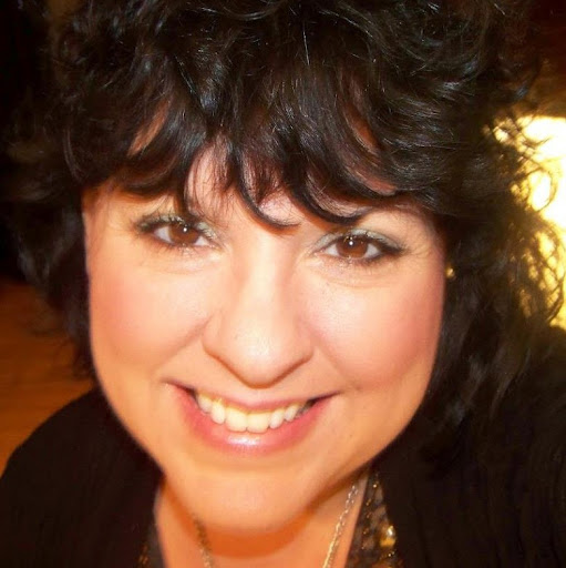 Lisa Hendrix Photo 43