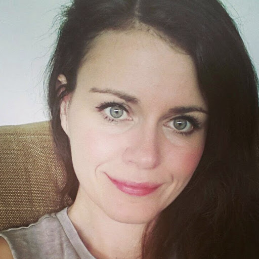 Claire Wade Photo 13