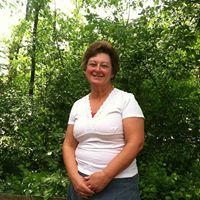 Lynn Schneider Photo 4