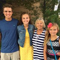 Lynda Thacker Photo 12