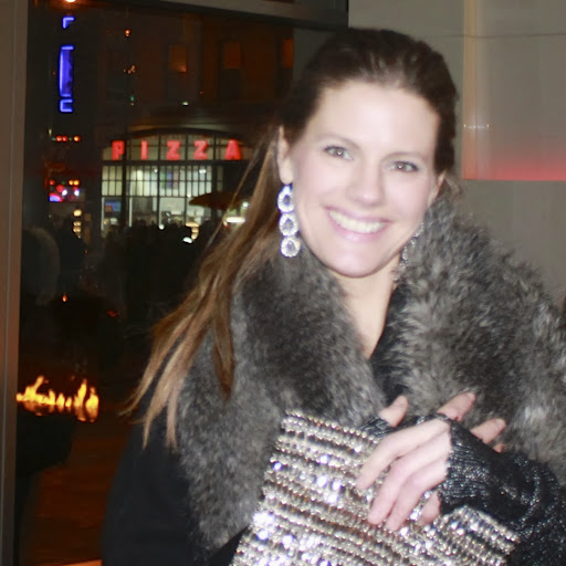 Heather Miles Photo 39