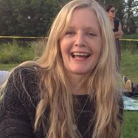 Mary Guest Photo 30