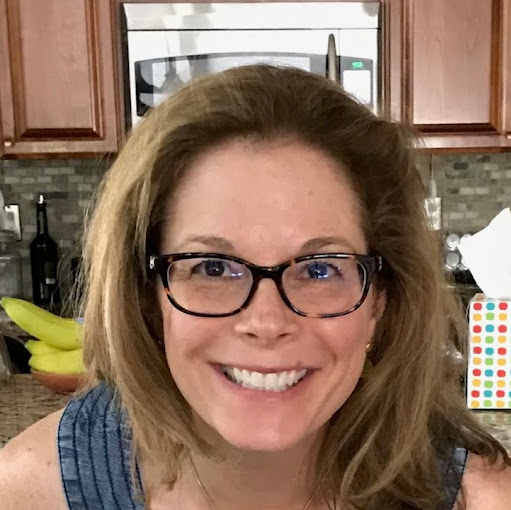 April Lange Photo 32