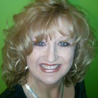 Lisa Hendrix Photo 49