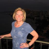 Laura Nicholson Photo 27