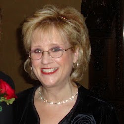 Janet Kelly Photo 30