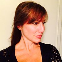 Anne Malone Photo 14