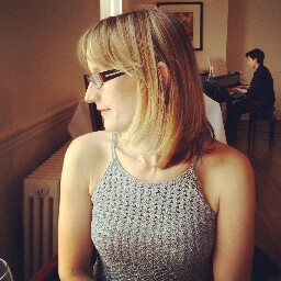 Andrea Sutton Photo 15