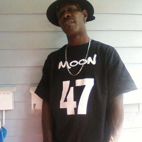 Terry Moon Photo 34