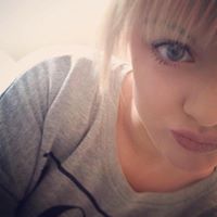 Danielle Hooper Photo 18