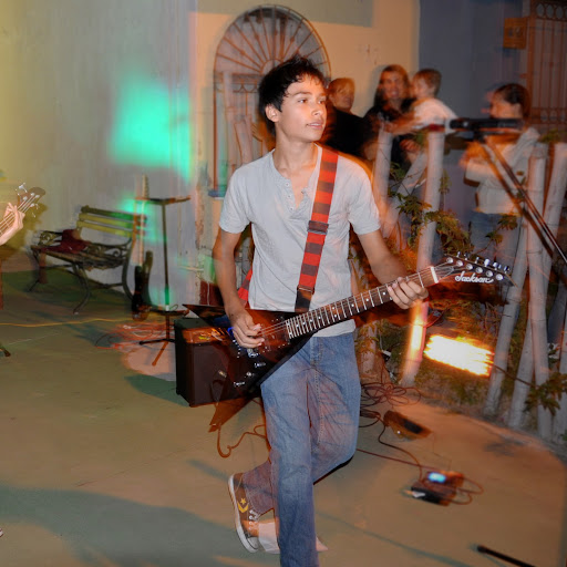Ricardo Alvarez Photo 9