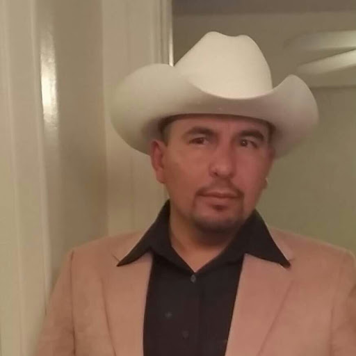 Manuel Nevarez Photo 14