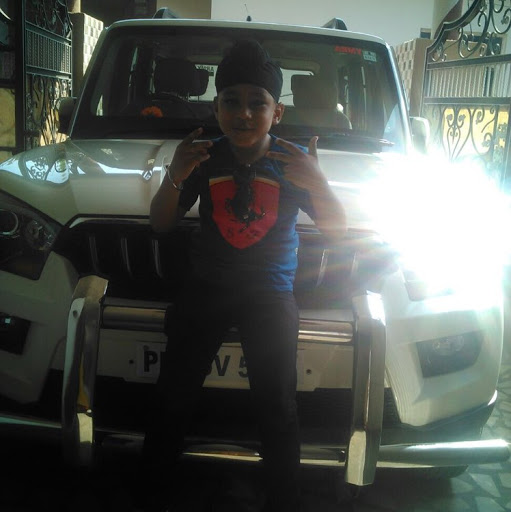 Dalip Singh Photo 35